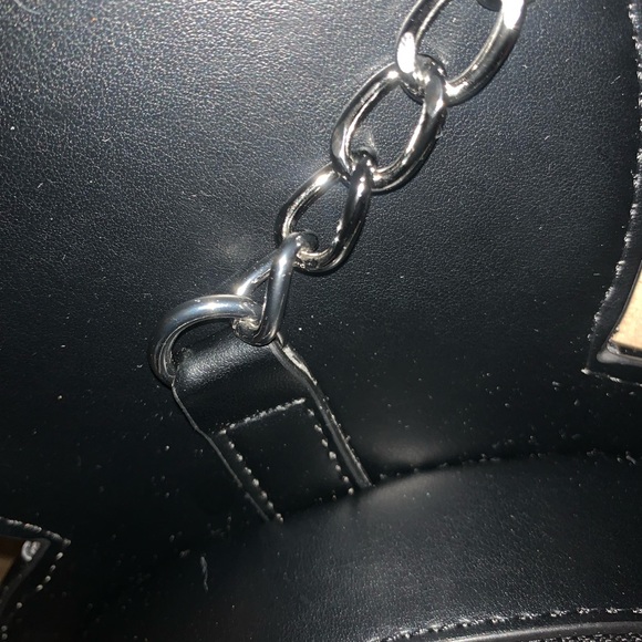 VALENTINES DISNEY MICKEY AND MINNIE REVERSIBLE CROSSBODY BAG LOUNGEFLY - Picture 8 of 8